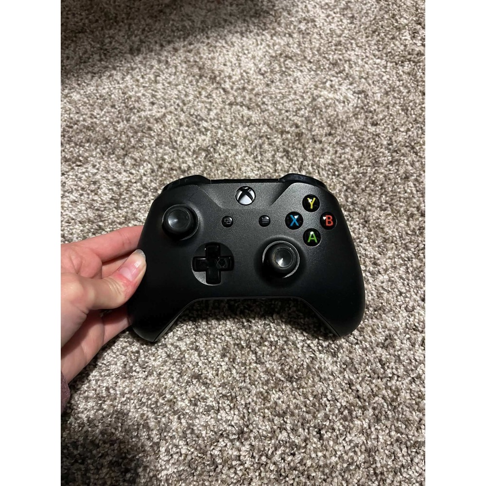 Microsoft Xbox One Wireless Controller Model 1708 Black Bluetooth 3.5mm Jack